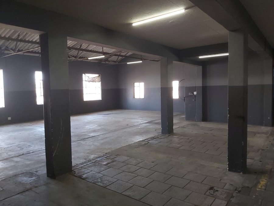 To Let commercial Property for Rent in Sidwell Eastern Cape